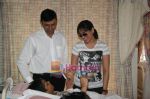 Sonakshi Sinha and International Singer Don Moen with Cancer Patients during a meet with Cancer Patients of Shanti Avedna Ashram in Mumbai on Thursday, 11 November 2010 (12).JPG